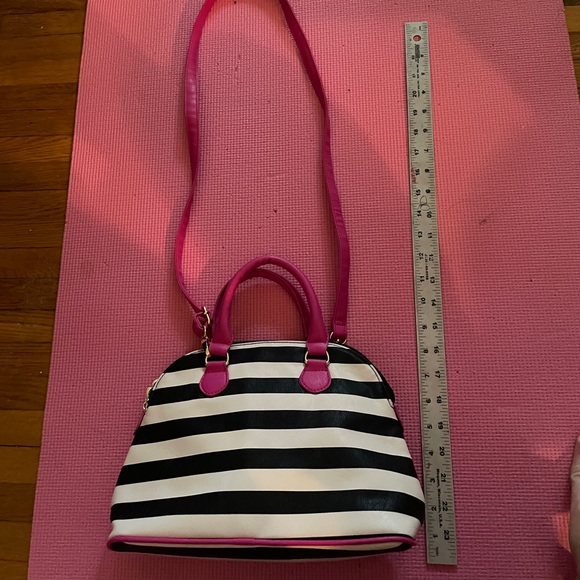 Betsey Johnson bag - Picture 6 of 7